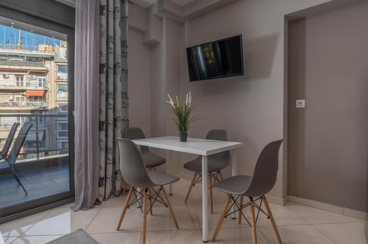 Antigonidon Square 4 *